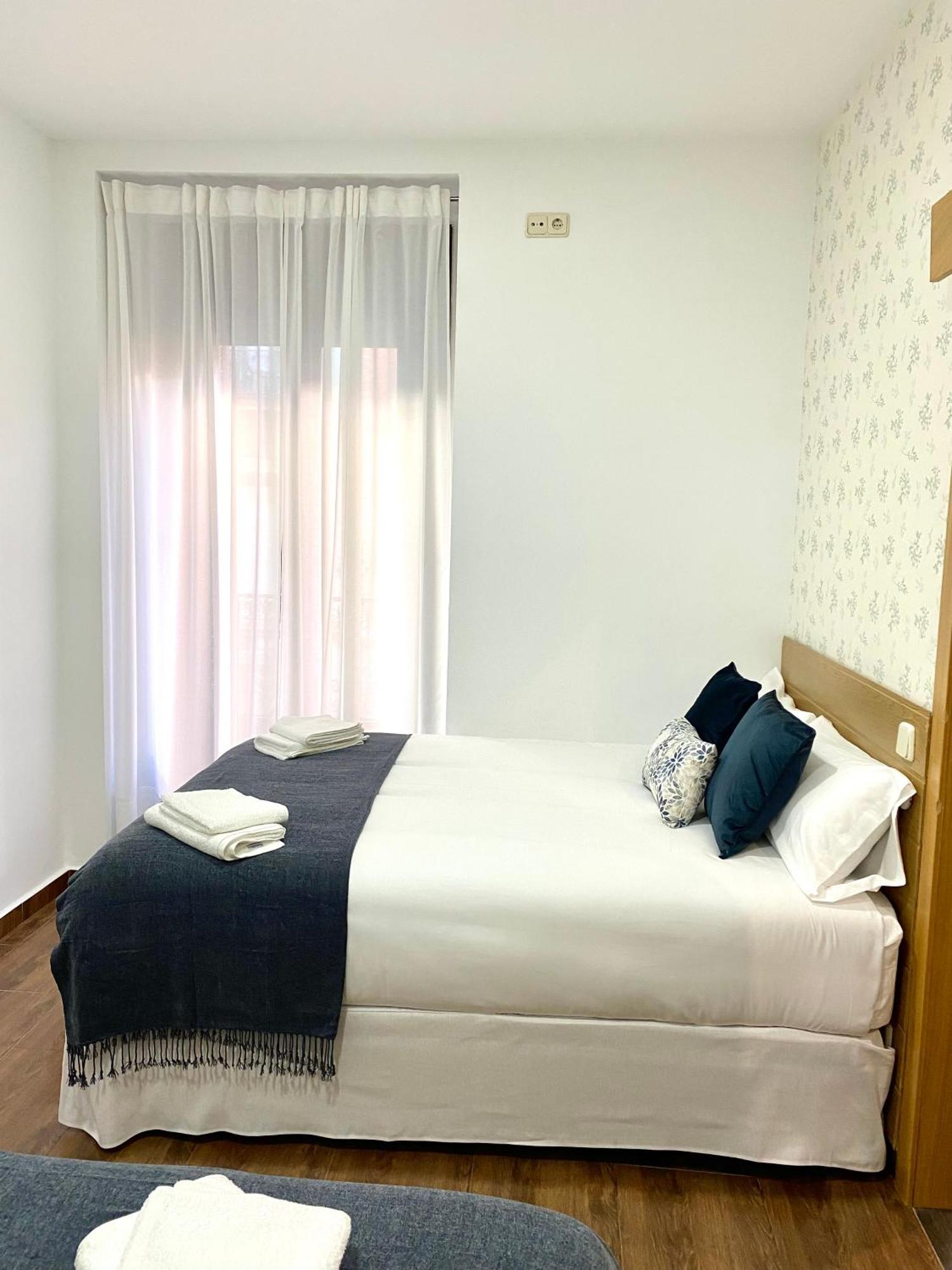 Apartamentos Fuencarral II Madri Quarto foto